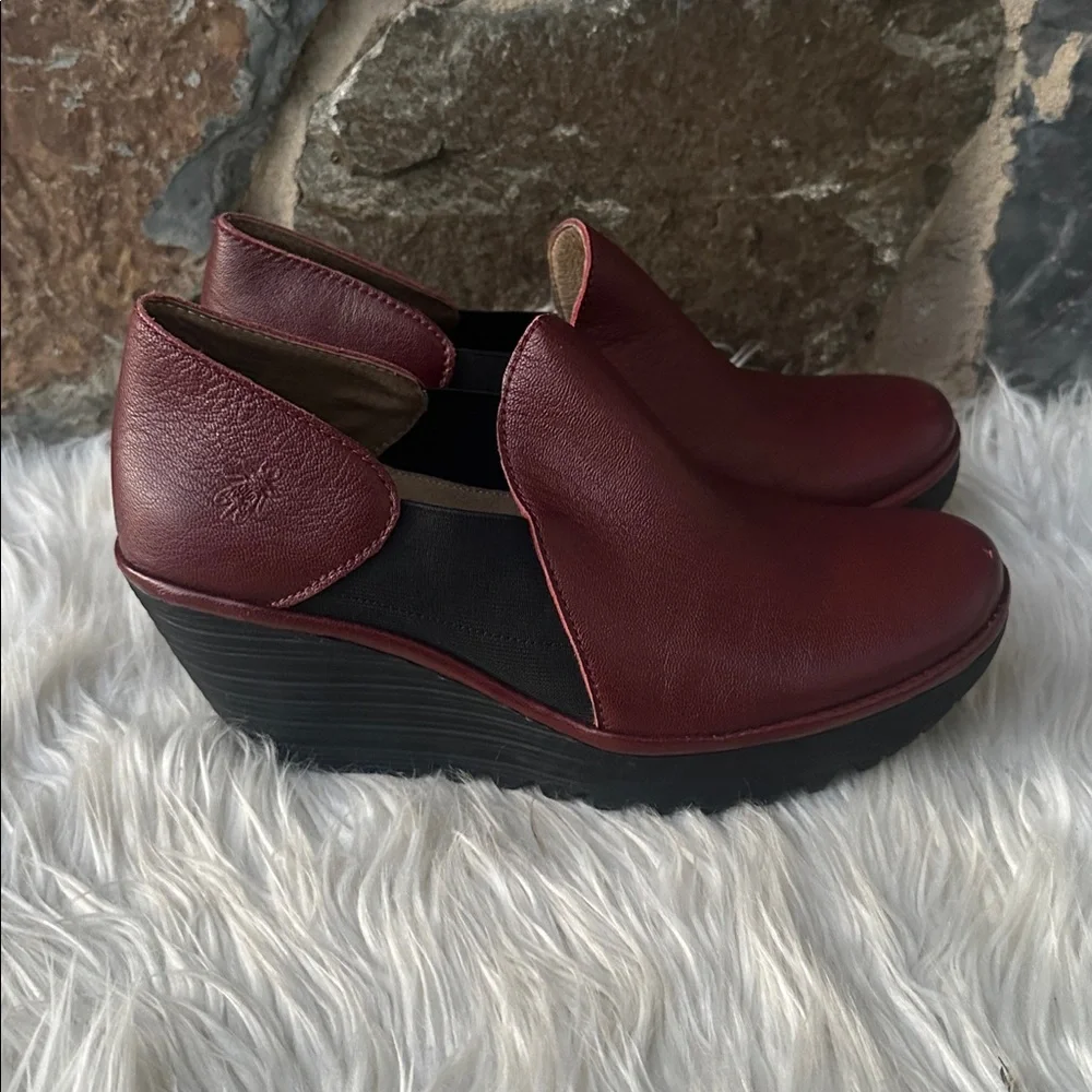 Fly London 'Yua' Genuine Leather Low Cut Wedge Slip-On Shoes in Cherry Size 39
